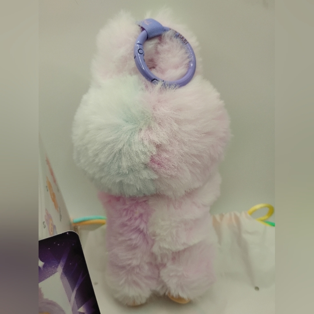 Big Into Energy Confirmed "Luck" Includes An Adorable Purple Outfit - Picture 9 of 15